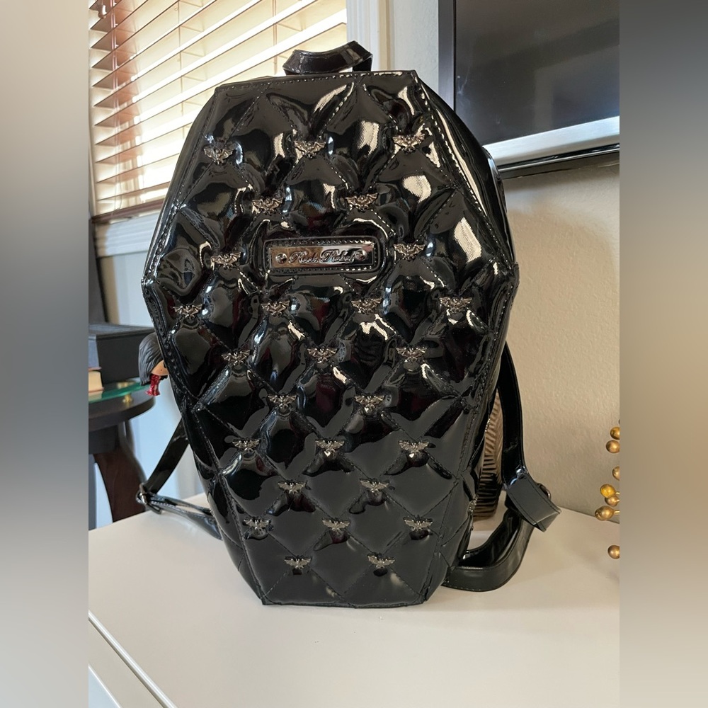 Rock rebel coffin backpack